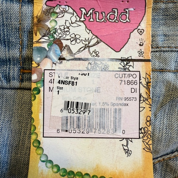 Mudd Jeans - Mid-Rise Distressed Size 1 - Picture 7 of 9